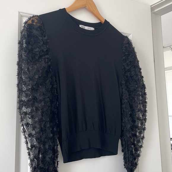 Zara Puff Sleeve Sweater - Picture 2 of 2